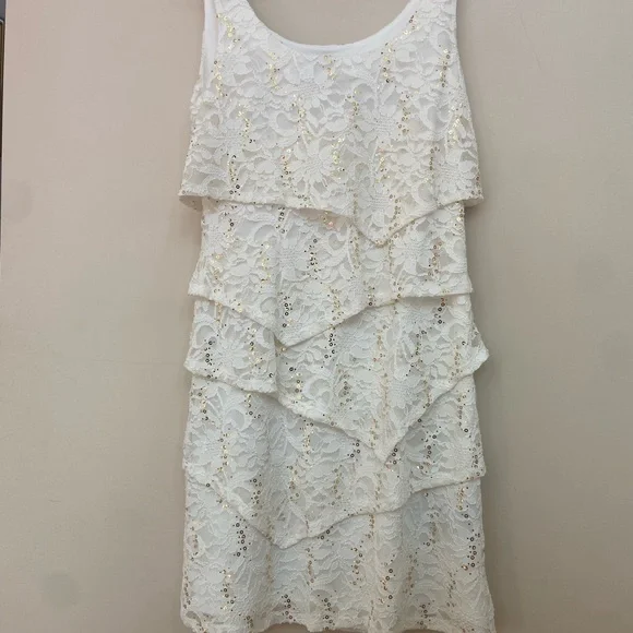 New Ronni Nicole White Tiered Ruffled Sheath Dress - Picture 4 of 8